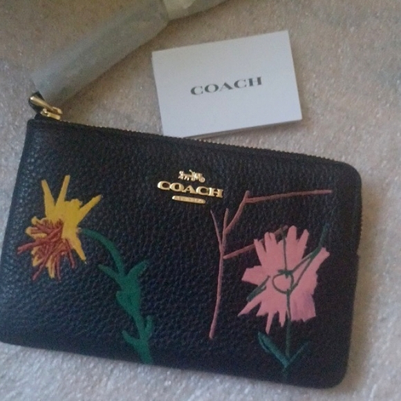 SOLD - Coach X Jean Michel Basquiat Corner Zip Wristlet -NWOT - Price Firm - Picture 9 of 11
